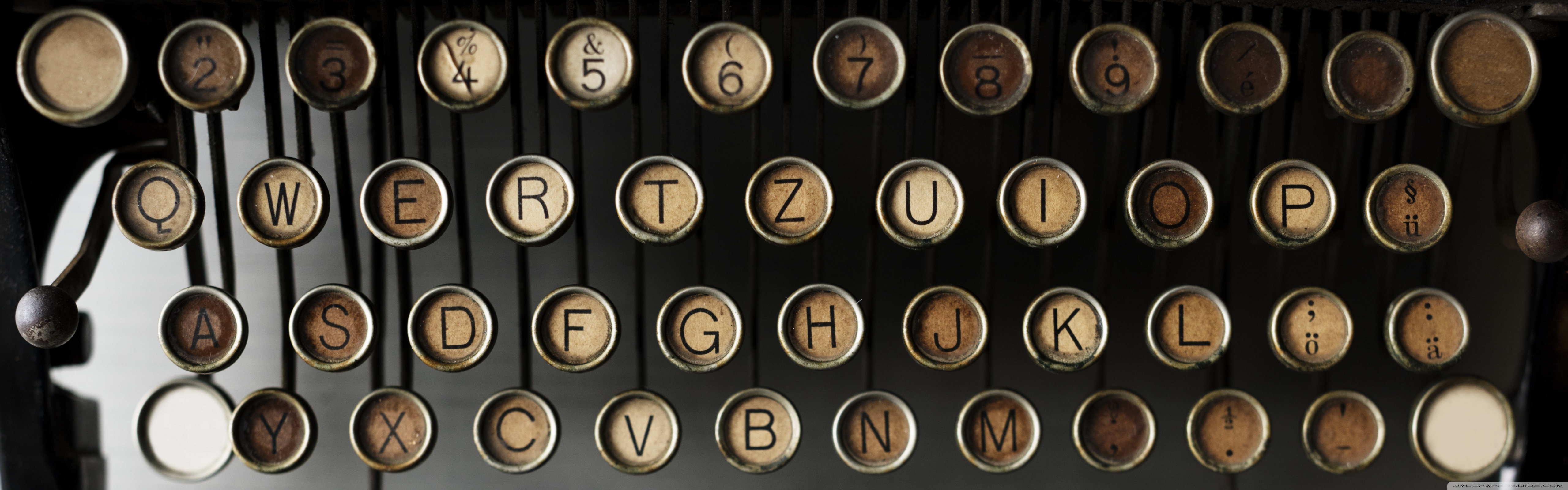 vintage keyboard